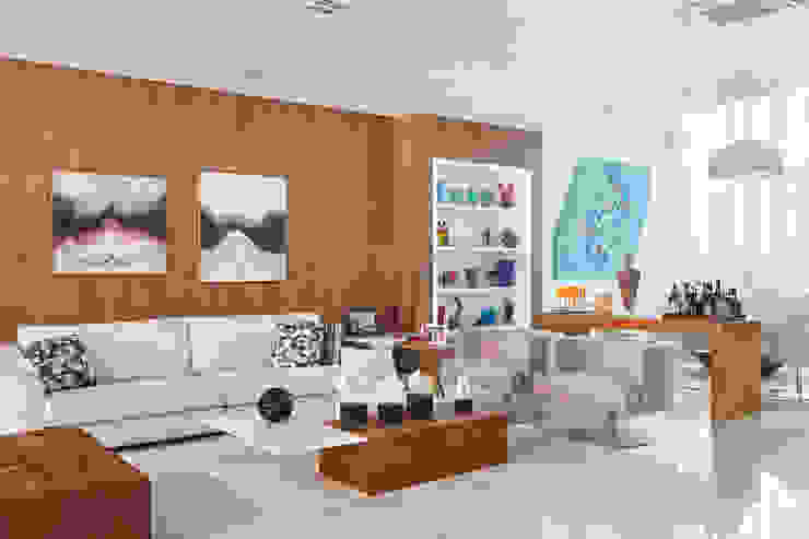 Casa Luxo Carolina Mendonça Projetos de Arquitetura e Interiores LTDA Salas de estar modernas