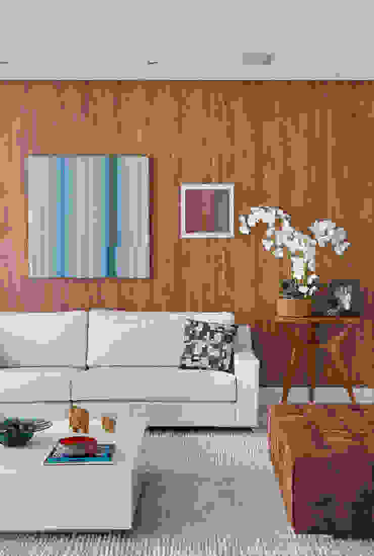 Casa Luxo Carolina Mendonça Projetos de Arquitetura e Interiores LTDA Salas de estar modernas