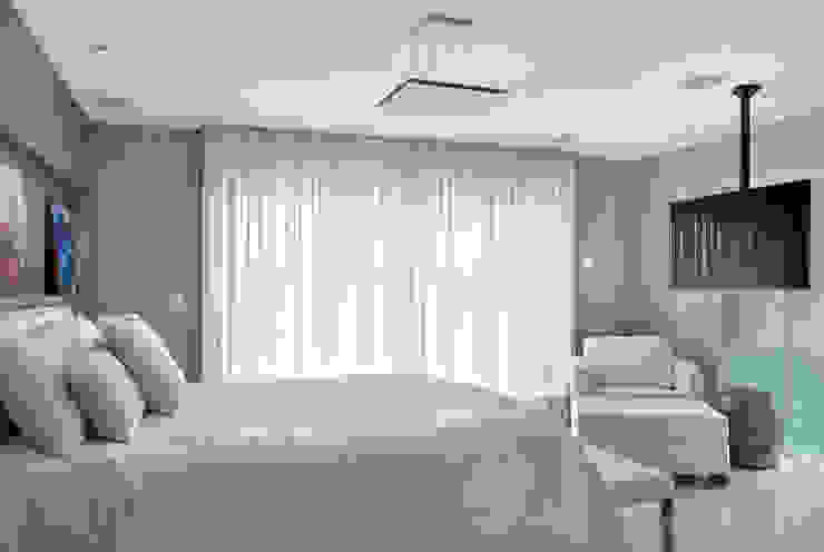 Casa Luxo Carolina Mendonça Projetos de Arquitetura e Interiores LTDA Quartos modernos