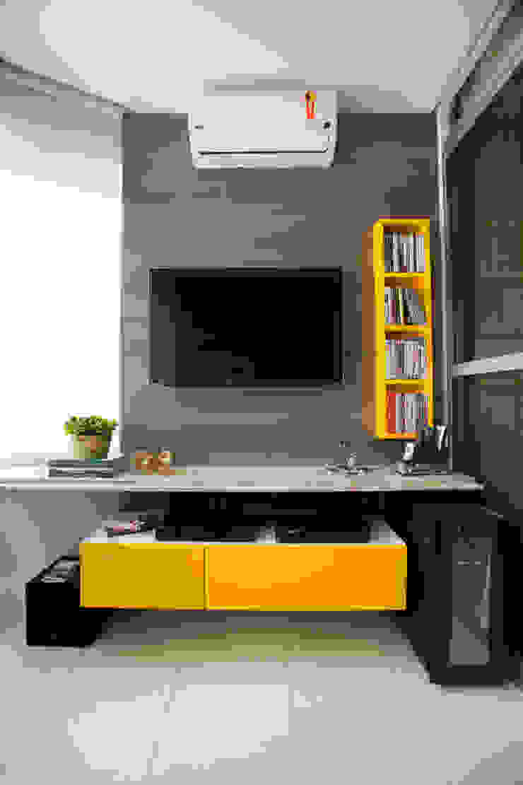 Salas multimédia ecléticas por Passo3 Arquitetura Eclético