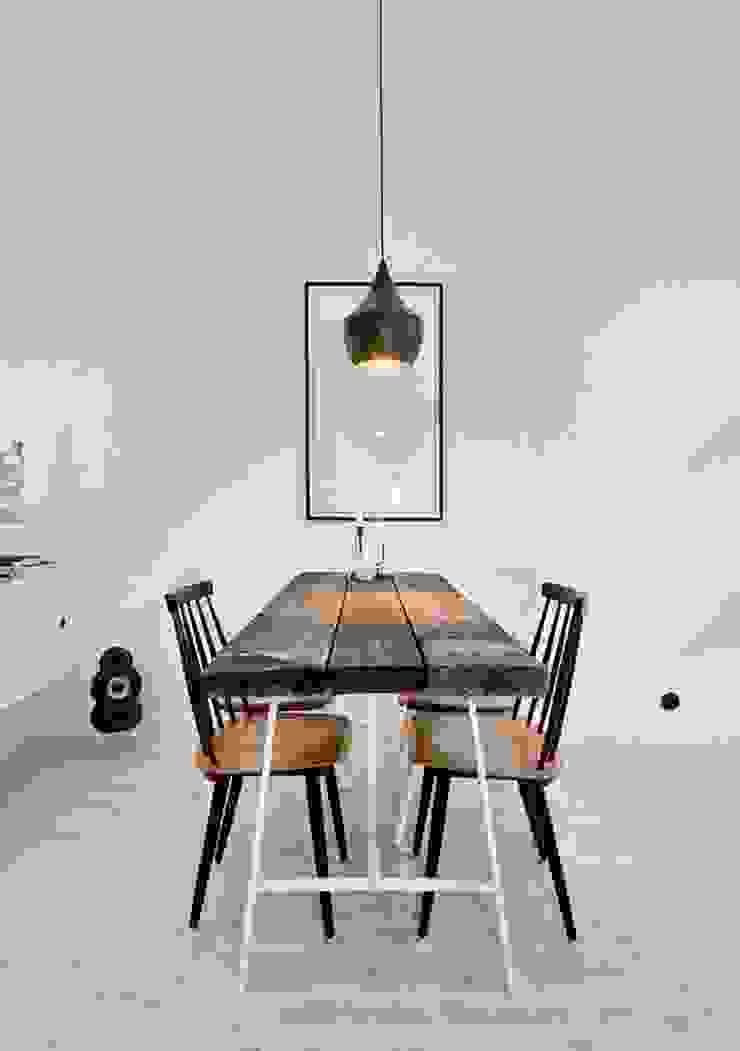 Modern, rustic eating 99chairs Rustikale Esszimmer Tische