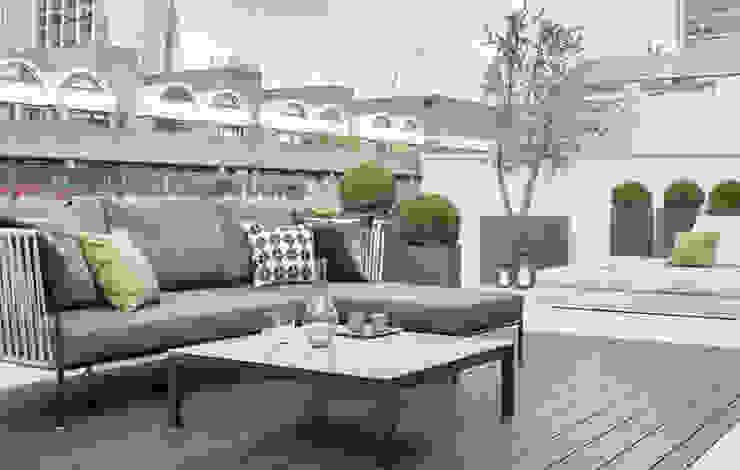 Roman House Penthouse The Manser Practice Architects + Designers Balconies, verandas & terraces Furniture