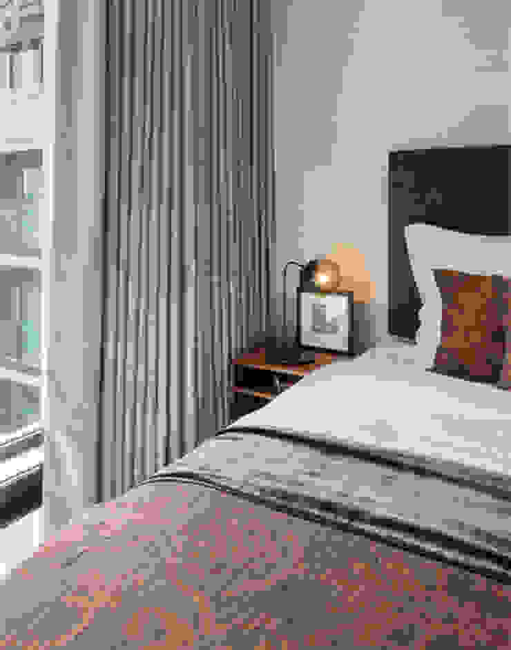 Roman House Penthouse The Manser Practice Architects + Designers Modern style bedroom