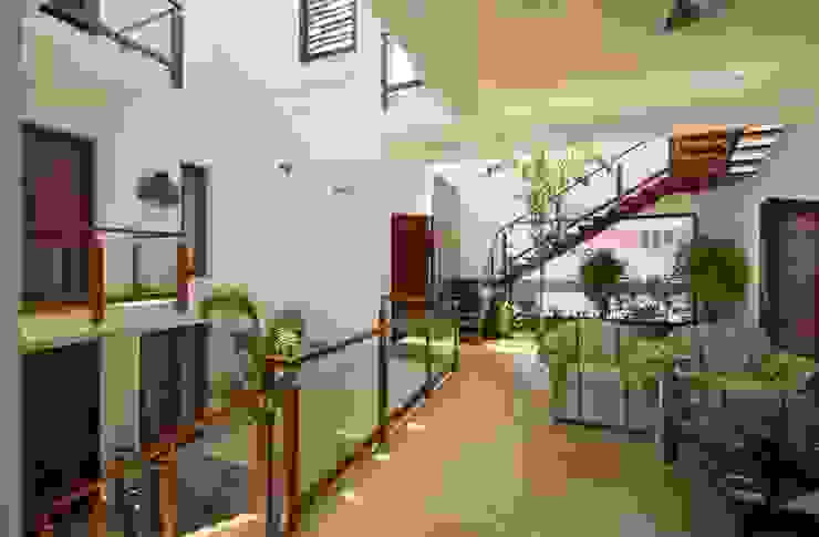 Muraliarchitects 모던스타일 복도, 현관 & 계단