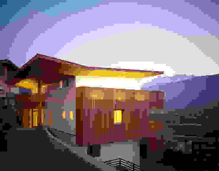 homify Minimalist houses