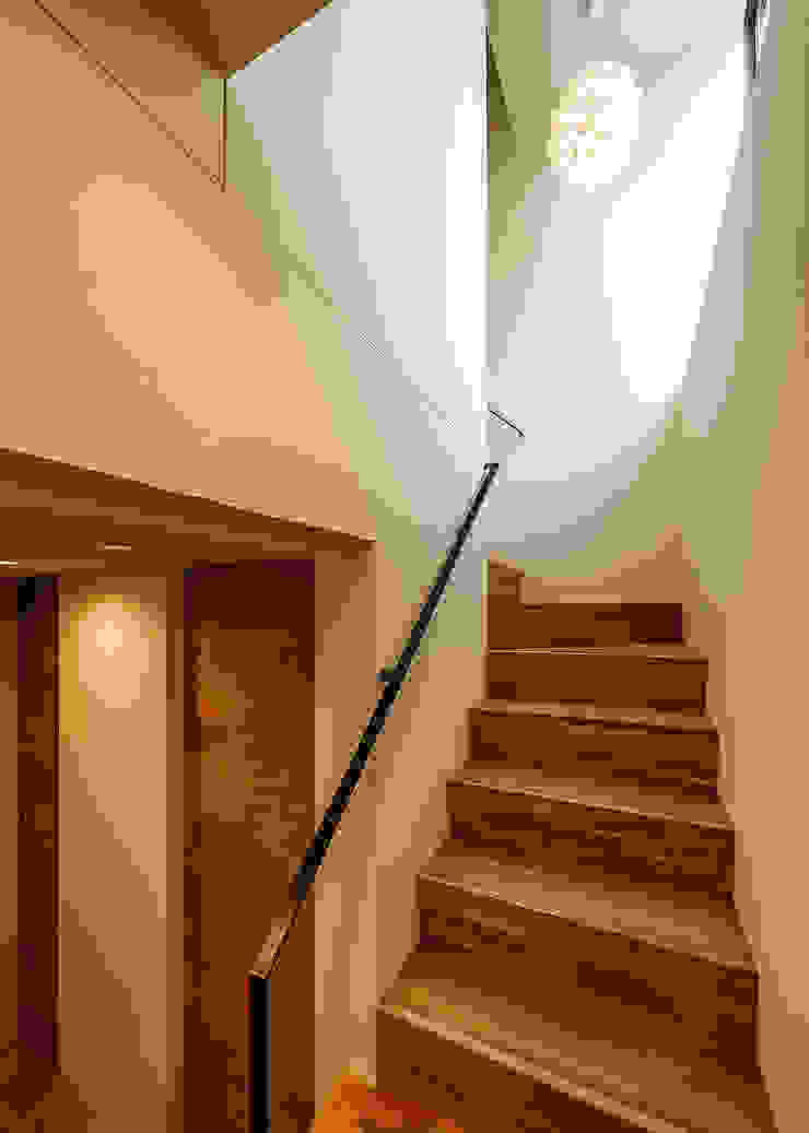 一級建築士事務所haus Scandinavian style corridor, hallway& stairs