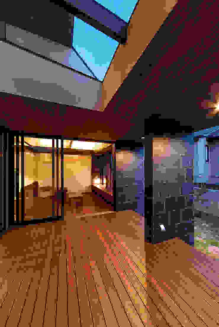 一級建築士事務所haus Balkon, Beranda & Teras Gaya Asia