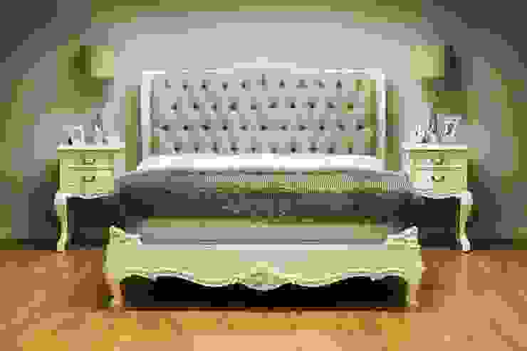 Furniture CROWN FRENCH FURNITURE QuartoCamas e cabeceiras