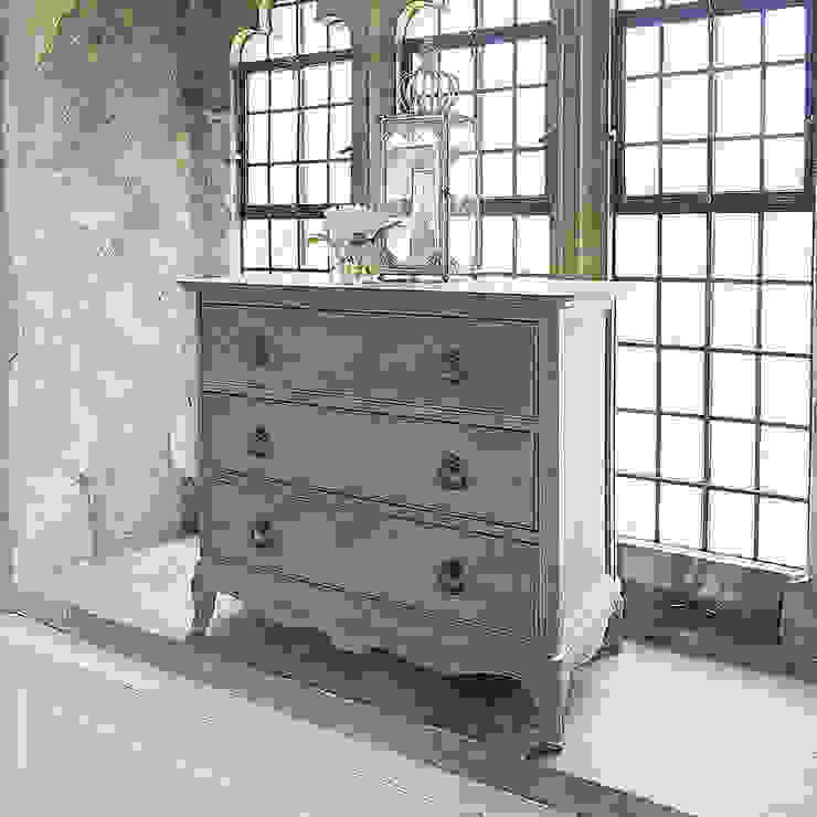 Furniture CROWN FRENCH FURNITURE Corredor, hall e escadasCómodas e estantes