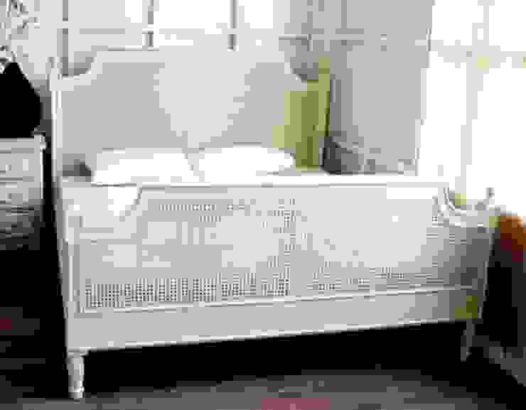 Furniture CROWN FRENCH FURNITURE QuartoCamas e cabeceiras