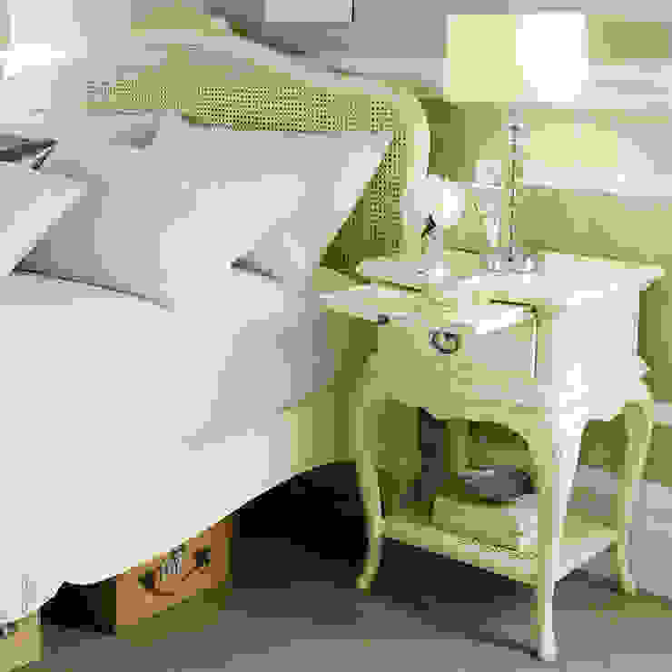 Furniture CROWN FRENCH FURNITURE QuartoCamas e cabeceiras