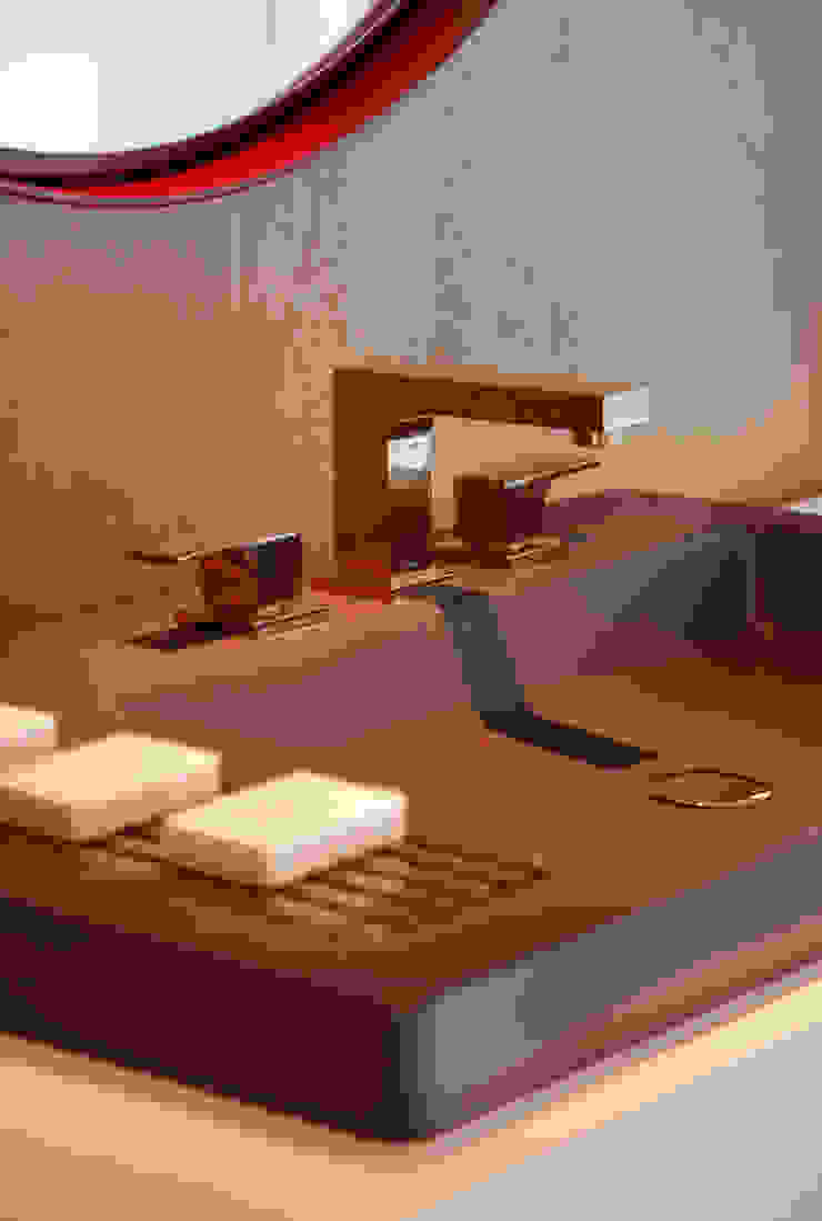 SUÍTE DO EXECUTIVO CASA COR 2013 BC Arquitetos Banheiros modernos