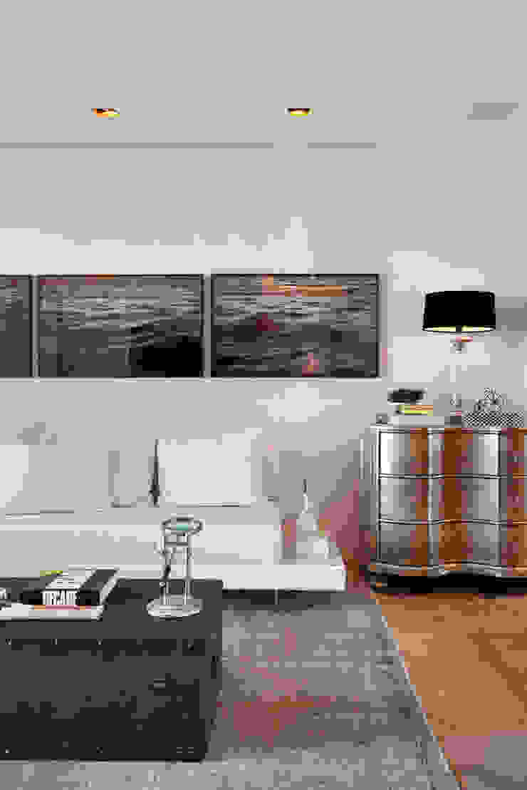 SUÍTE DO EXECUTIVO CASA COR 2013 BC Arquitetos Salas de estar modernas