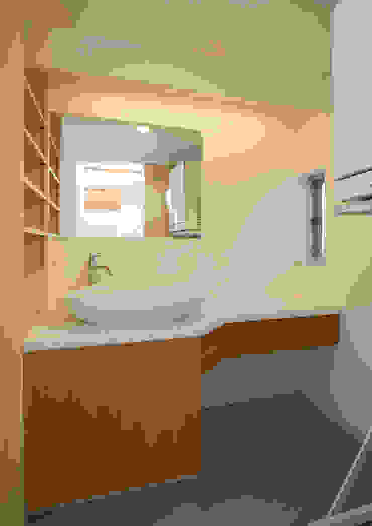 アトリエ24一級建築士事務所 Modern bathroom
