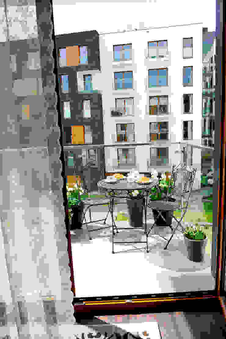 Apartament Novum, AgiDesign AgiDesign Klassischer Balkon, Veranda & Terrasse