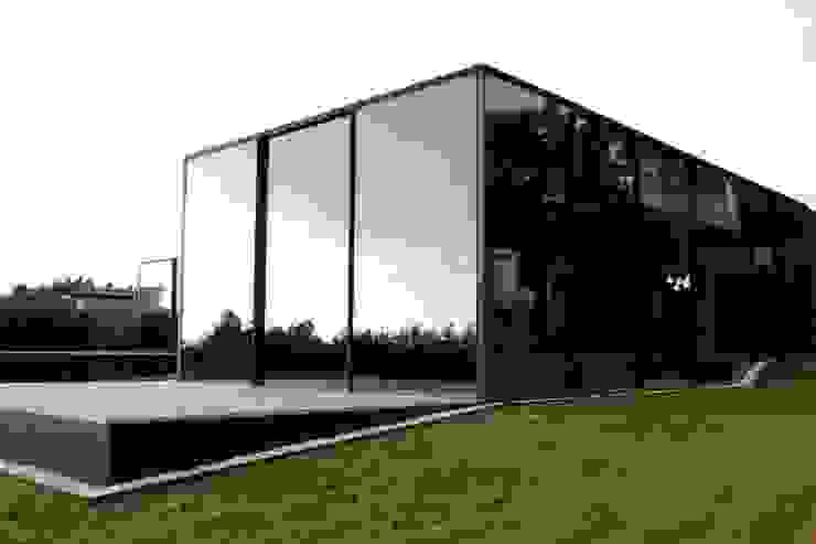 Quinta Barros, Vila Seca, Barcelos Casas modernas por Alberto Craveiro, Arquitecto Moderno