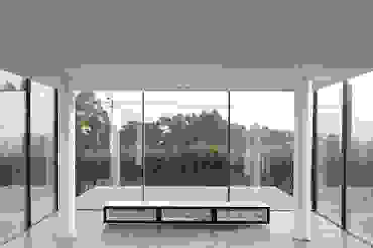 Quinta Barros, Vila Seca, Barcelos Casas modernas por Alberto Craveiro, Arquitecto Moderno
