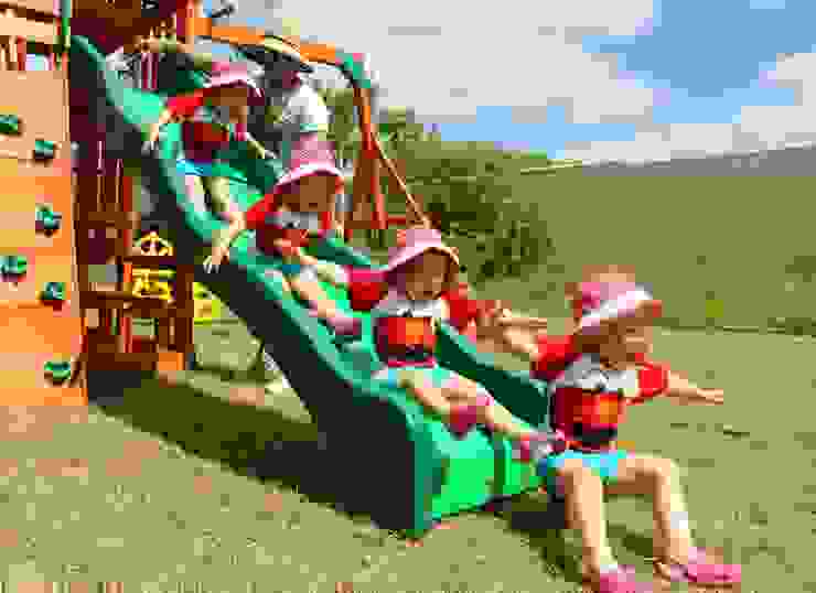 Climbing Frame Slide and Photo Fun Selwood Products Ltd Klassischer Garten Schaukeln und Spielplätze