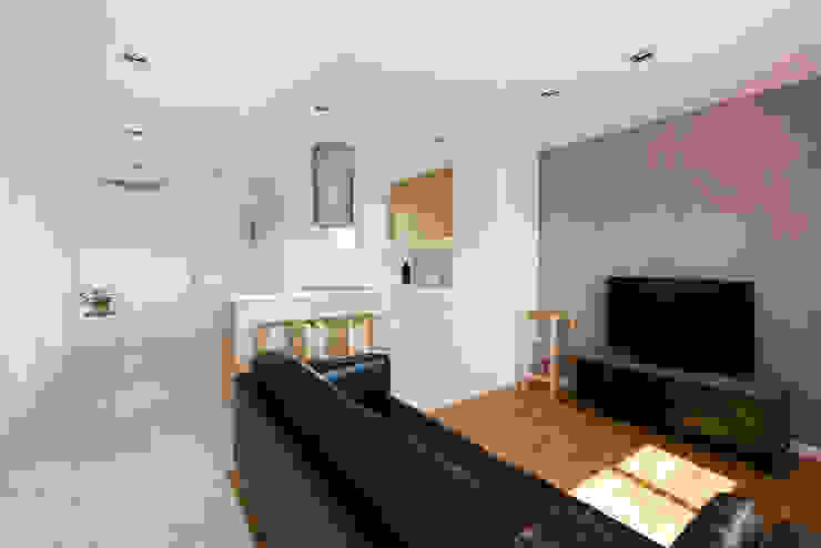 LF24 Arquitectura Interiorismo ห้องนั่งเล่น