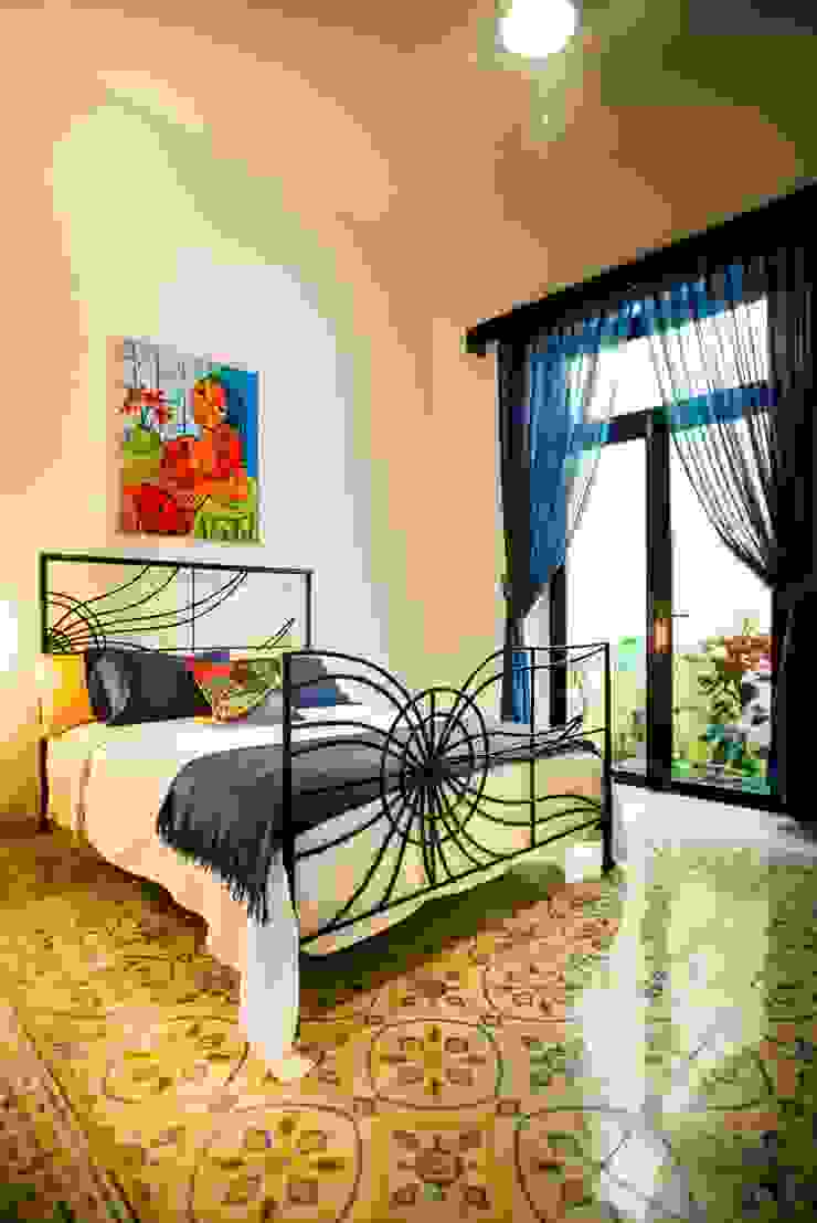 Recámara de Huespedes Taller Estilo Arquitectura Dormitorios modernos