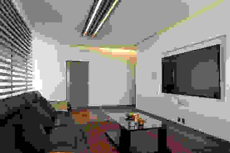 Salas multimédia modernas por HO arquitectura de interiores Moderno