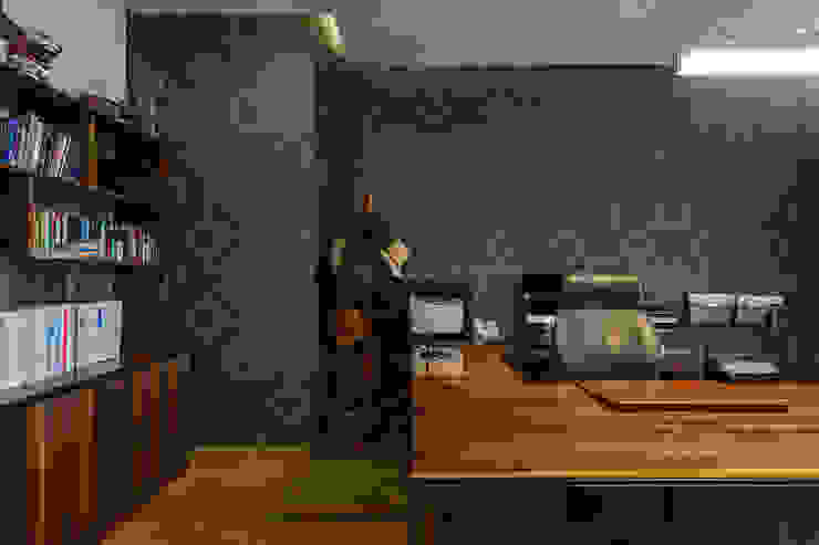 Escritórios modernos por HO arquitectura de interiores Moderno