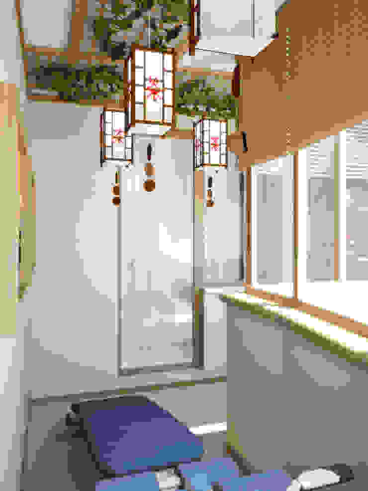 Симуков Святослав частный дизайнер интерьера Balcone, Veranda & Terrazza in stile asiatico Beige