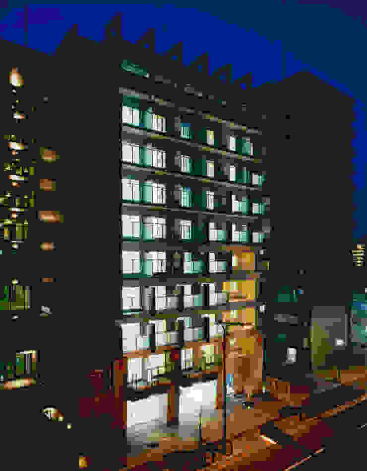 あお建築設計 Modern houses Tiles Blue