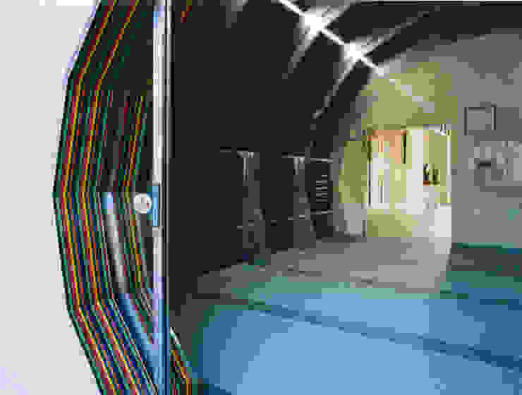 あお建築設計 Modern Windows and Doors Plastic Multicolored