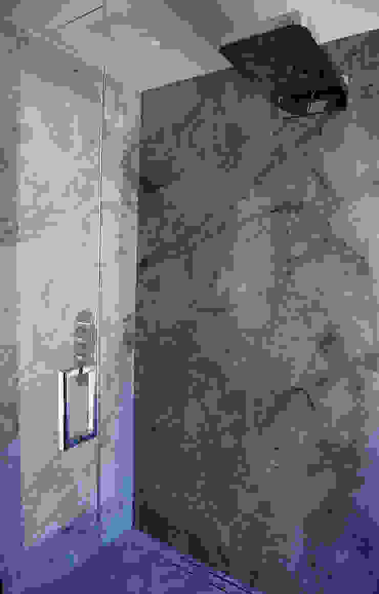 Casas de banho modernas por Erika Winters® Design Moderno