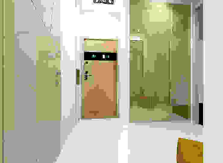 ООО 'Студио-ТА' Eclectic corridor, hallway & stairs