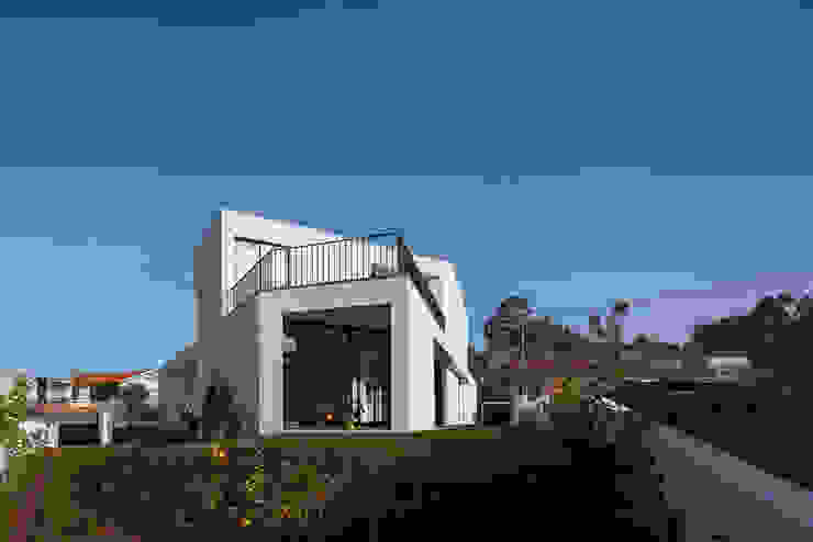 a PEDROHENRIQUE|ARQUITETO Casas modernas
