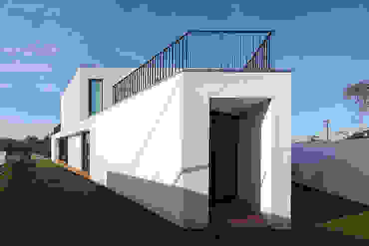 a PEDROHENRIQUE|ARQUITETO Casas modernas