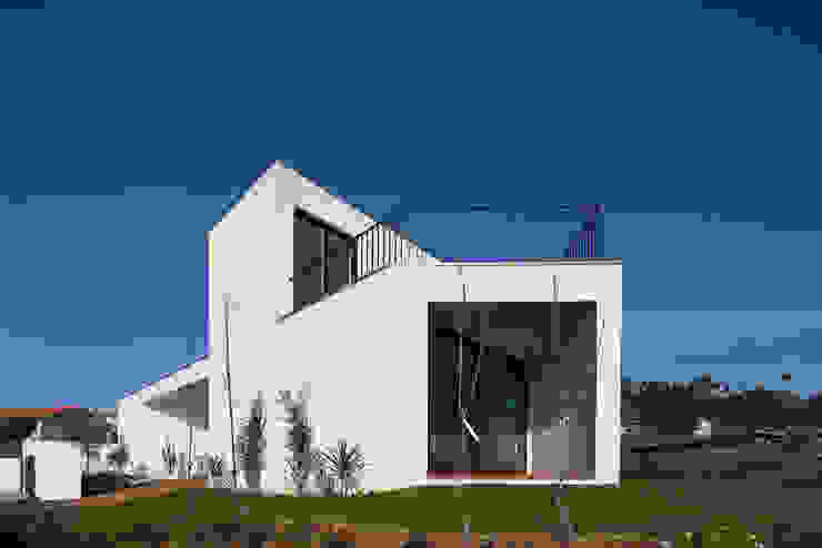 a PEDROHENRIQUE|ARQUITETO Casas modernas