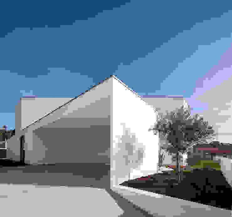 a PEDROHENRIQUE|ARQUITETO Casas modernas