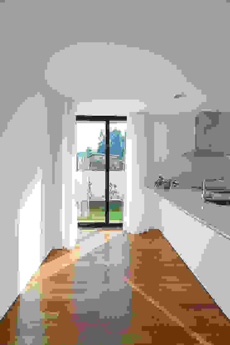 a PEDROHENRIQUE|ARQUITETO Cozinhas modernas