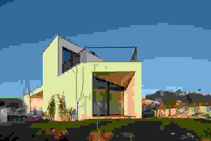 a PEDROHENRIQUE|ARQUITETO Casas modernas