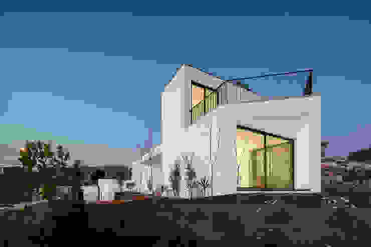 a PEDROHENRIQUE|ARQUITETO Casas modernas