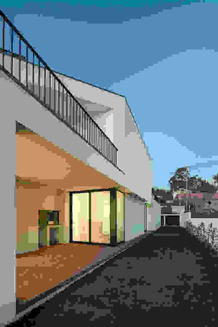 a PEDROHENRIQUE|ARQUITETO Casas modernas