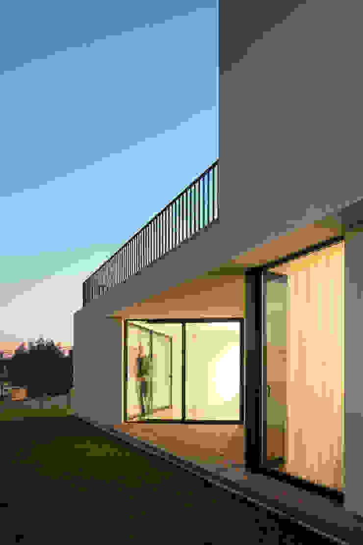 a PEDROHENRIQUE|ARQUITETO Casas modernas