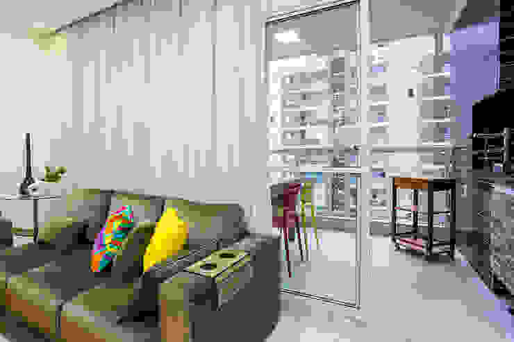 Amanda Pinheiro Design de interiores Modern balcony, veranda & terrace