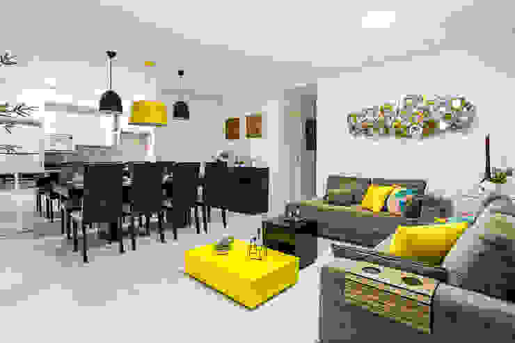 Amanda Pinheiro Design de interiores Modern living room Yellow