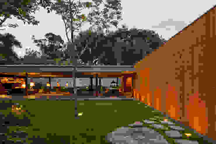 Casas modernas por Studio MK27 Moderno