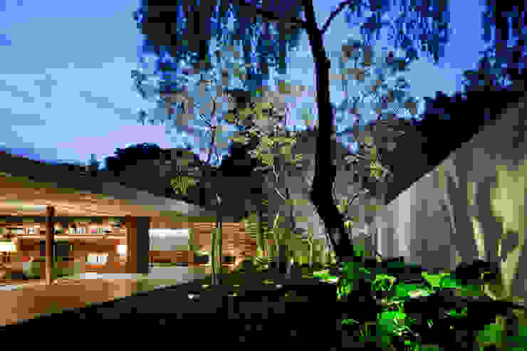 Casas modernas por Studio MK27 Moderno