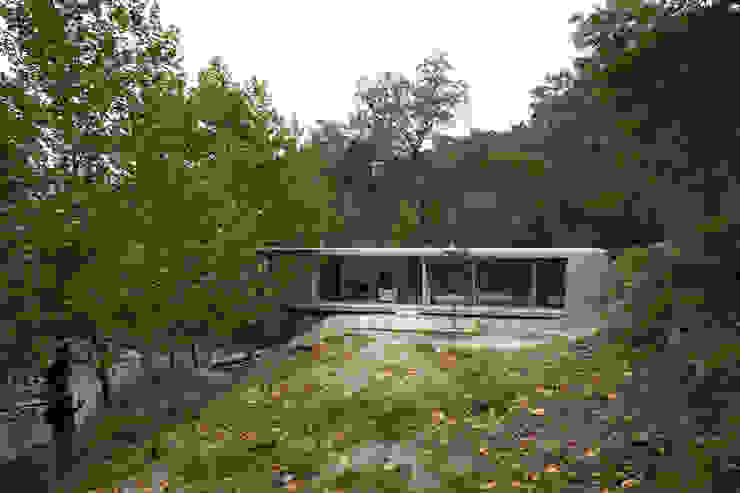 Casa no Gerês Modern houses by CORREIA/RAGAZZI ARQUITECTOS Modern