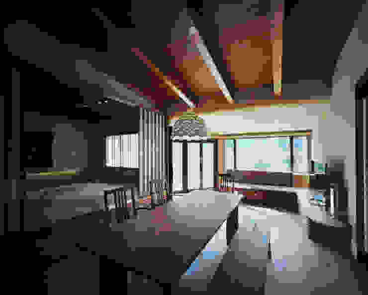 伊藤瞬建築設計事務所 Eclectic style dining room