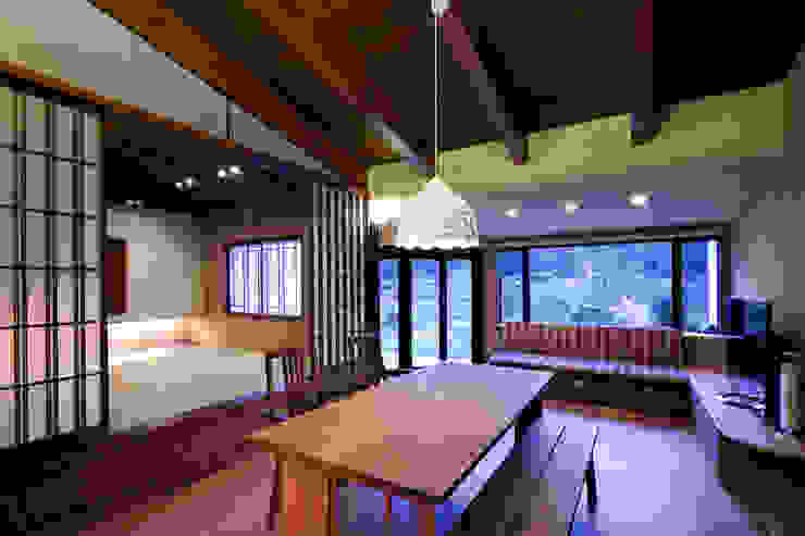 伊藤瞬建築設計事務所 Eclectic style dining room
