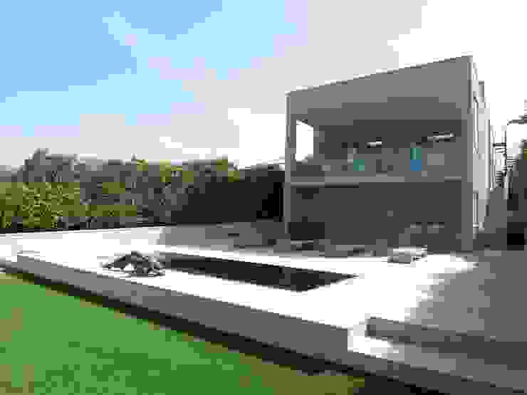 Reforma vivienda unifamiliar aislada - Cala LLombards, ESTUDI 353 ARQUITECTES SLPU ESTUDI 353 ARQUITECTES SLPU Casas unifamiliares Beige