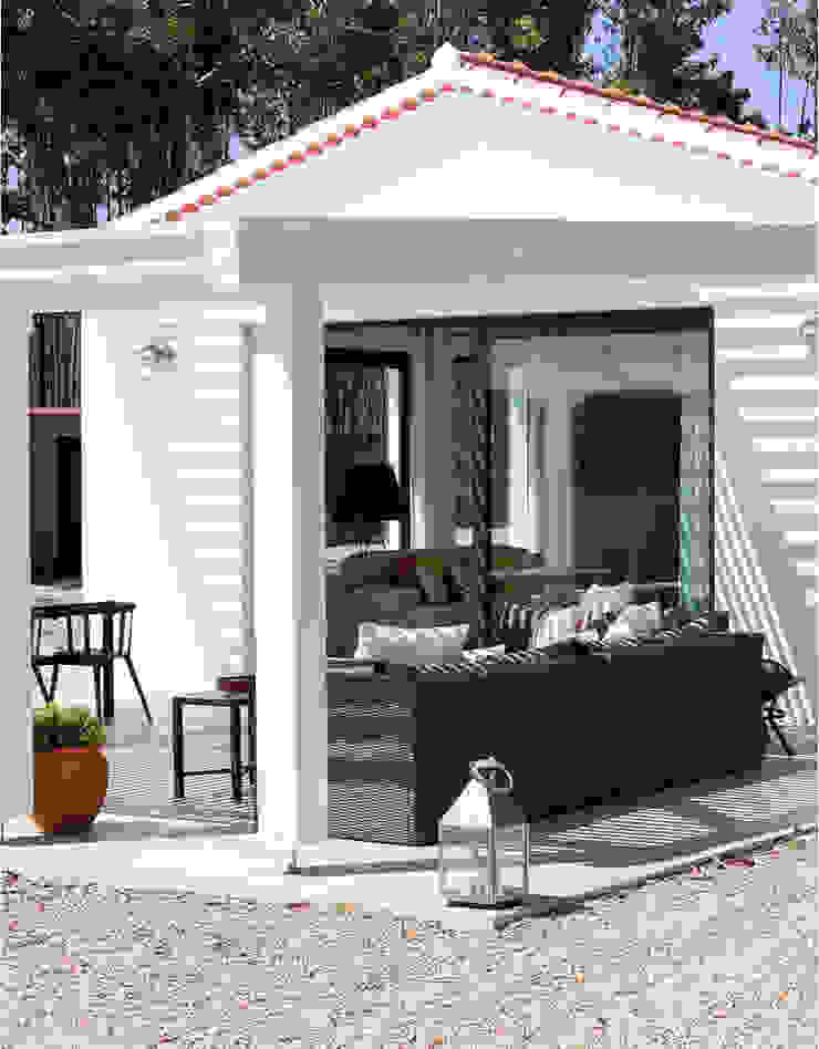 LAVRADIO DESIGN Rustic style balcony, porch & terrace