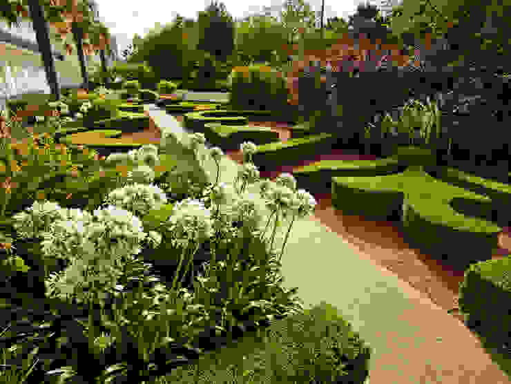The Lancasters, London Bowles & Wyer Taman Gaya Eklektik
